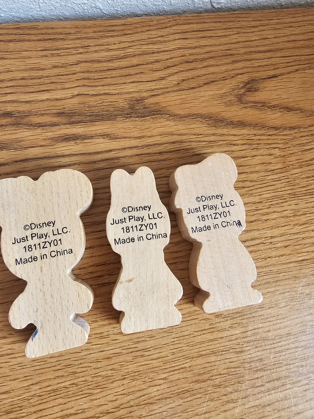 4/$10 Disney Wooden Toy Characters Minnie Mouse Donald Daisy Duck 4 Inch
